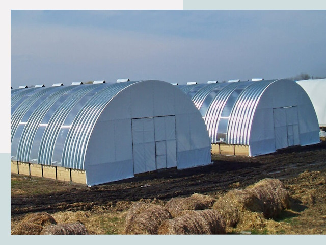 Сельскохозяйственные здания в Лянторе